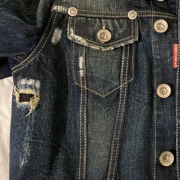 NWOT Dsquared2 Women Dark Blue
Denim Cropped Distressed Jean
Jacket sz 44 (US 8) - Picture 9 of 16